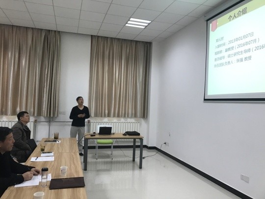 6776永利集团组织新进教师进行首聘期满述职汇报